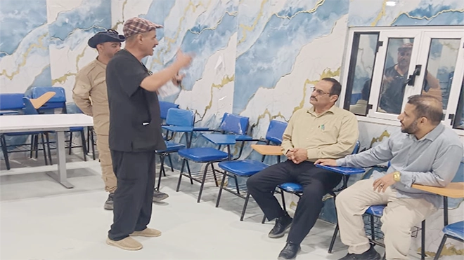 مدير عام شرطة الضالع يلتقي بفريق الصليب الأحمر